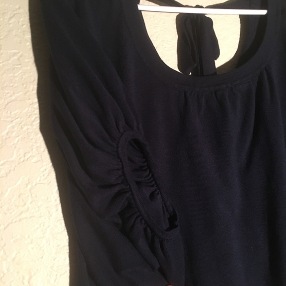 Navy top with back tie; size medium - Picture 3 of 6